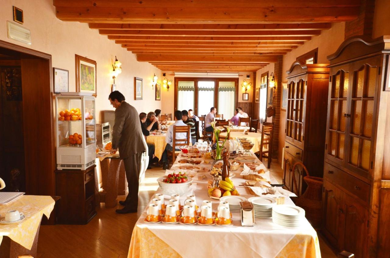 Hotel Corte Vecchia San Prospero المظهر الخارجي الصورة