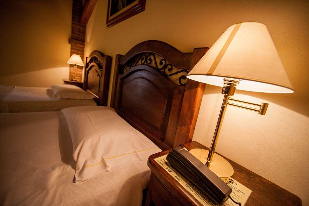 Hotel Corte Vecchia San Prospero الغرفة الصورة